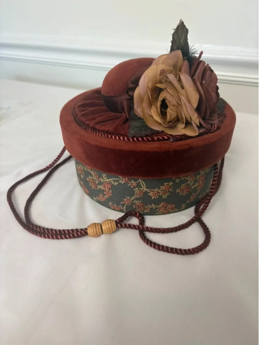 N/A charming round